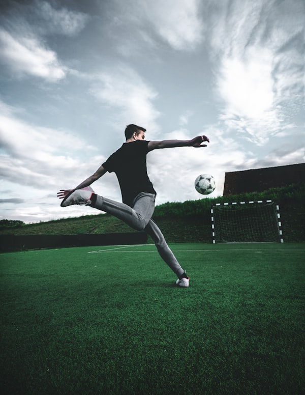 Pemain sepak bola